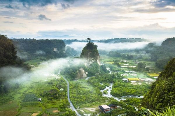 Destinasi Wisata Bukittinggi dengan Pemandangan Luar Biasa Ngarai Sianok